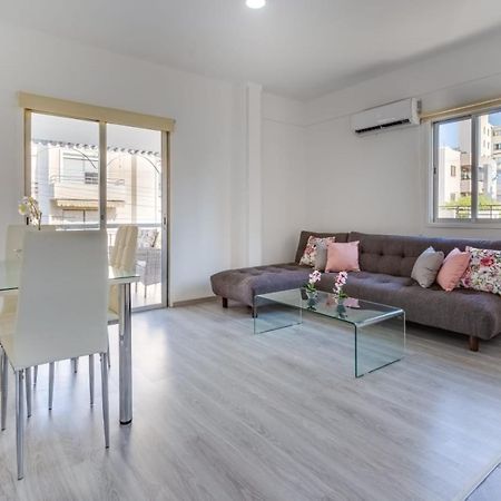 Downtown Larnaca Apartment ภายนอก รูปภาพ